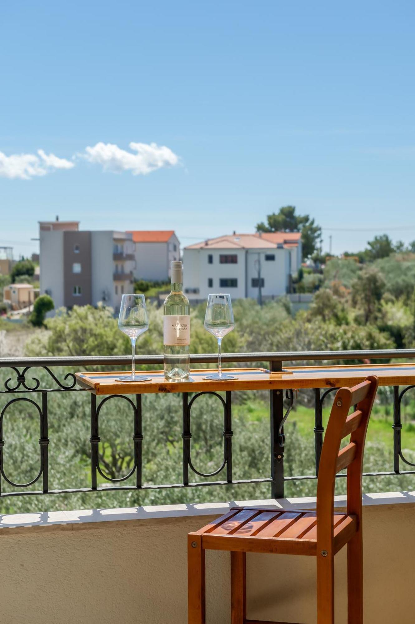 Searenity Apartment Split Bagian luar foto