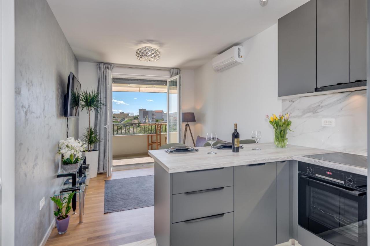 Searenity Apartment Split Bagian luar foto